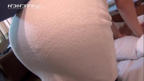 《泥泞后院的混乱》（《怪诞一家》）  | 成人视频