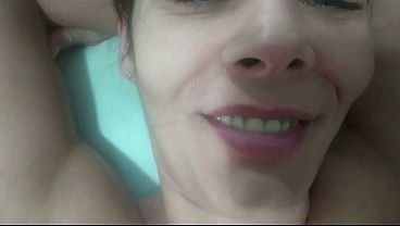 女老师夺走新生男生的处男之身，这个荡妇呻吟着，小穴里被灌满了大量的精液  | 成人视频